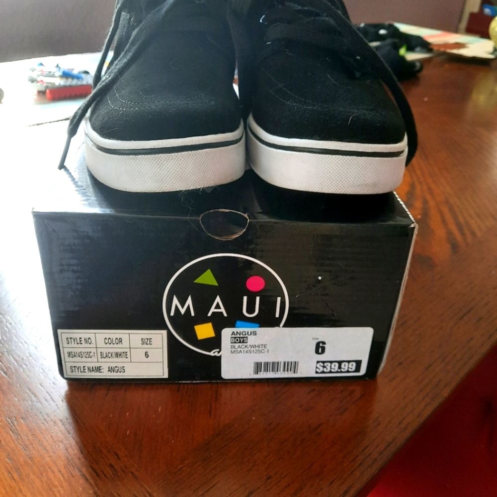 Boys size 6- never been worn sneakers.